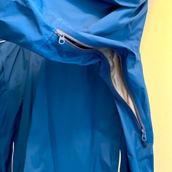 MEC Shell Jacket - Picture 3 of 8